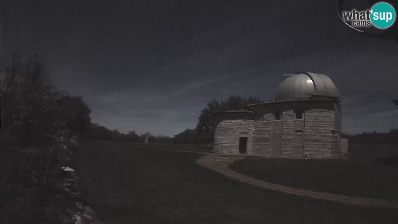 Višnjanska observatorijska spletna kamera: Opazujte vesolje iz Istre, Hrvaška