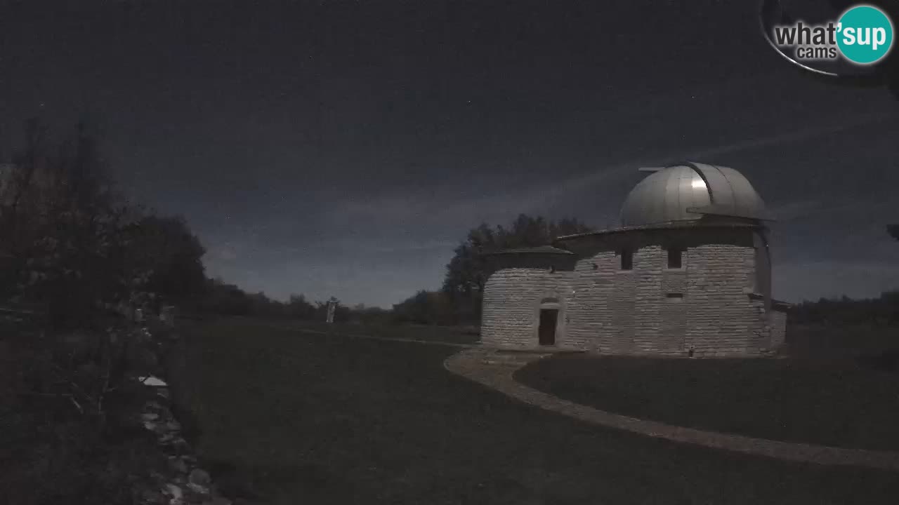 Višnjanska observatorijska spletna kamera: Opazujte vesolje iz Istre, Hrvaška