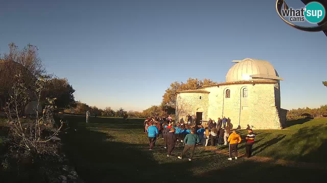 Višnjanska opservatorijska web kamera: Zavirite u svemir s poluotoka Istre, Hrvatska