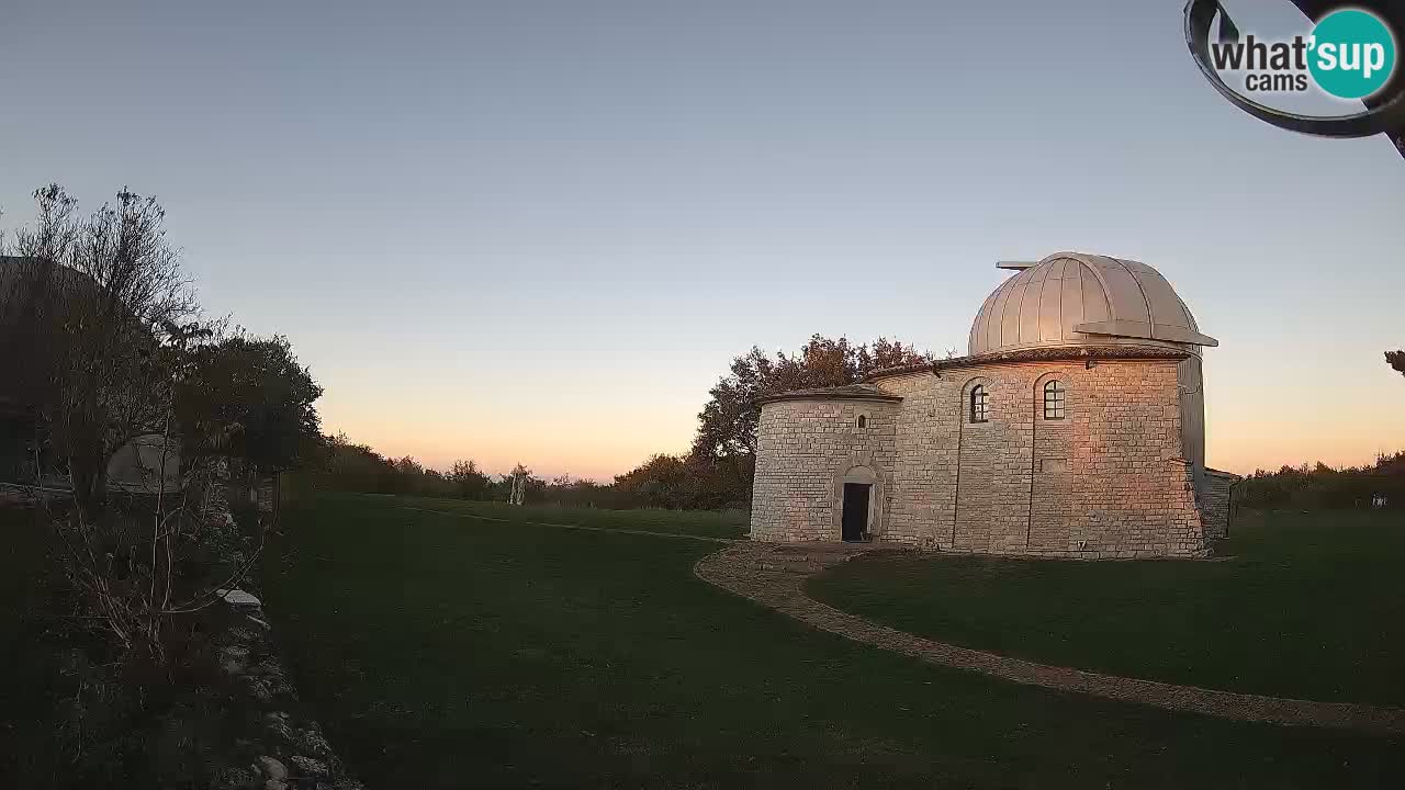 Višnjan Observatory Webcam: Gaze into the Cosmos from Istria, Croatia