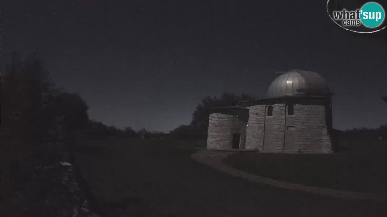 Višnjanska observatorijska spletna kamera: Opazujte vesolje iz Istre, Hrvaška