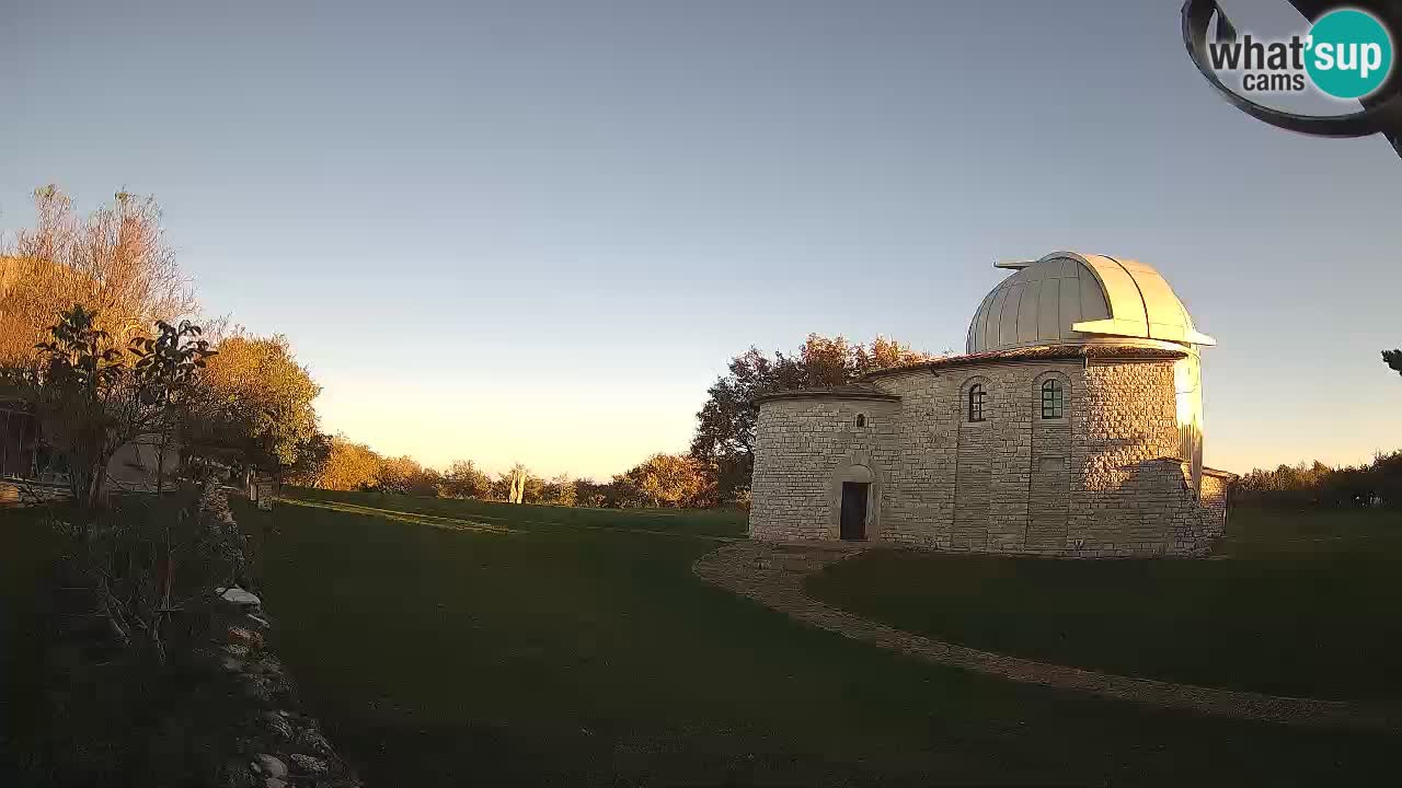 Višnjanska opservatorijska web kamera: Zavirite u svemir s poluotoka Istre, Hrvatska