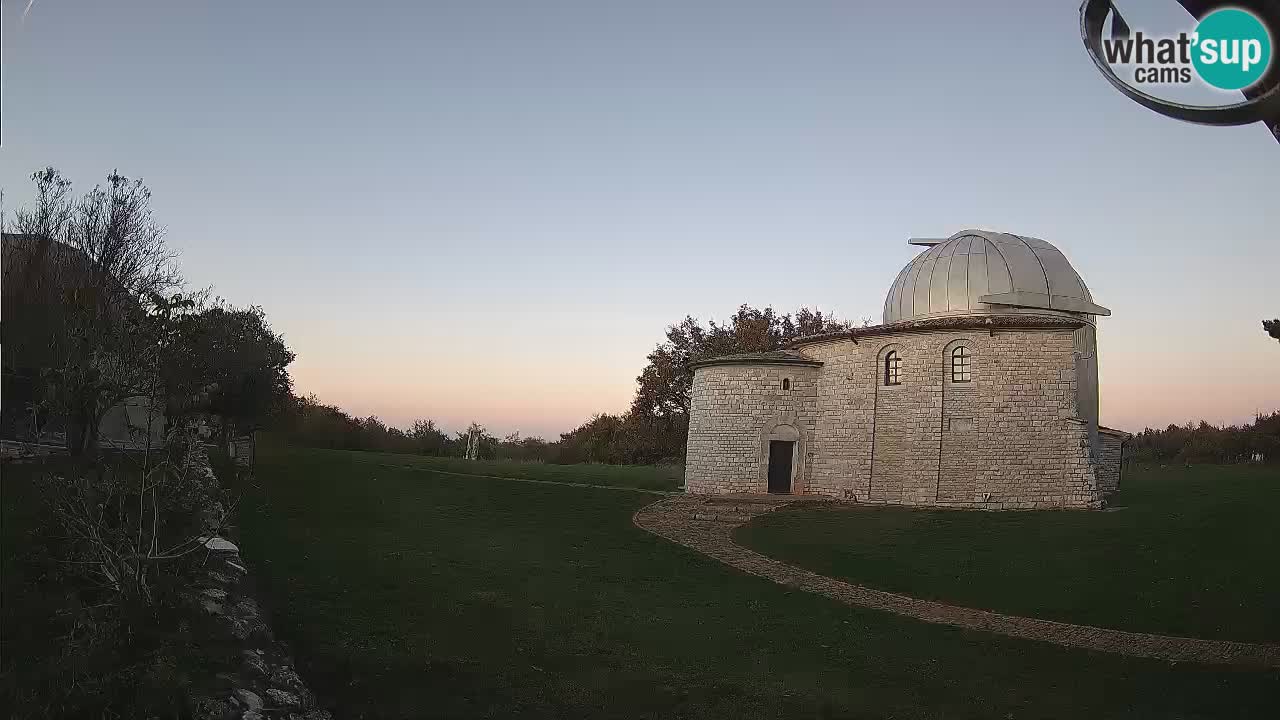 Višnjanska observatorijska spletna kamera: Opazujte vesolje iz Istre, Hrvaška