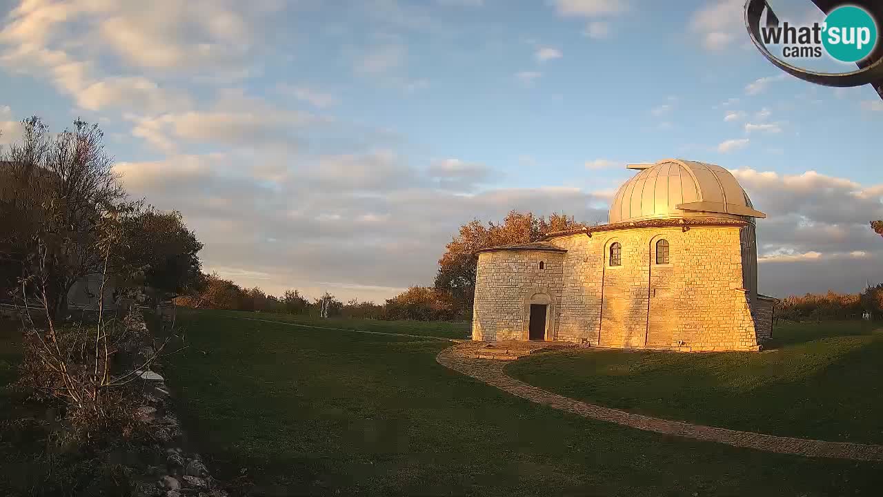 Webcam de l’Observatoire de Višnjan: Plongez dans le cosmos depuis l’Istrie, Croatie