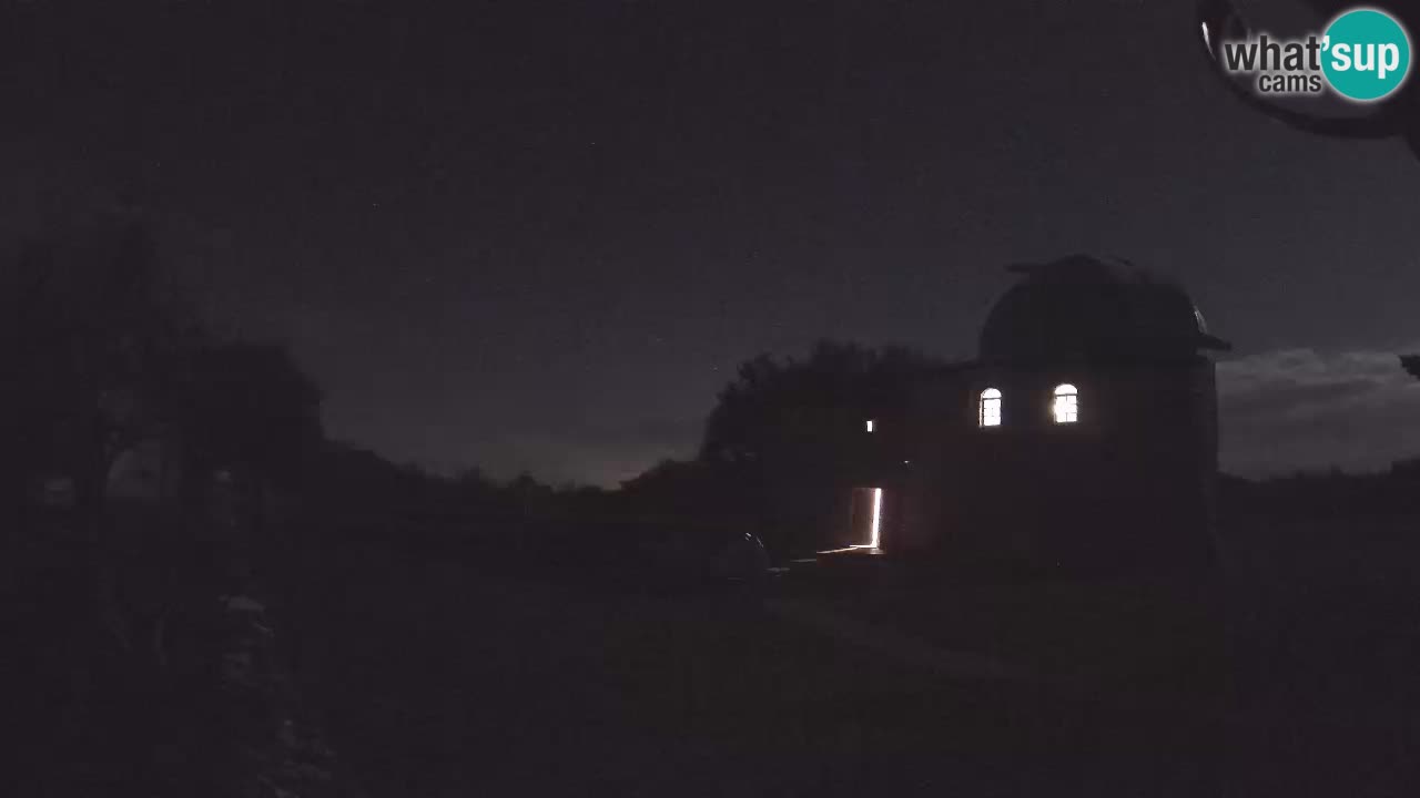 Višnjan Observatory Webcam: Gaze into the Cosmos from Istria, Croatia