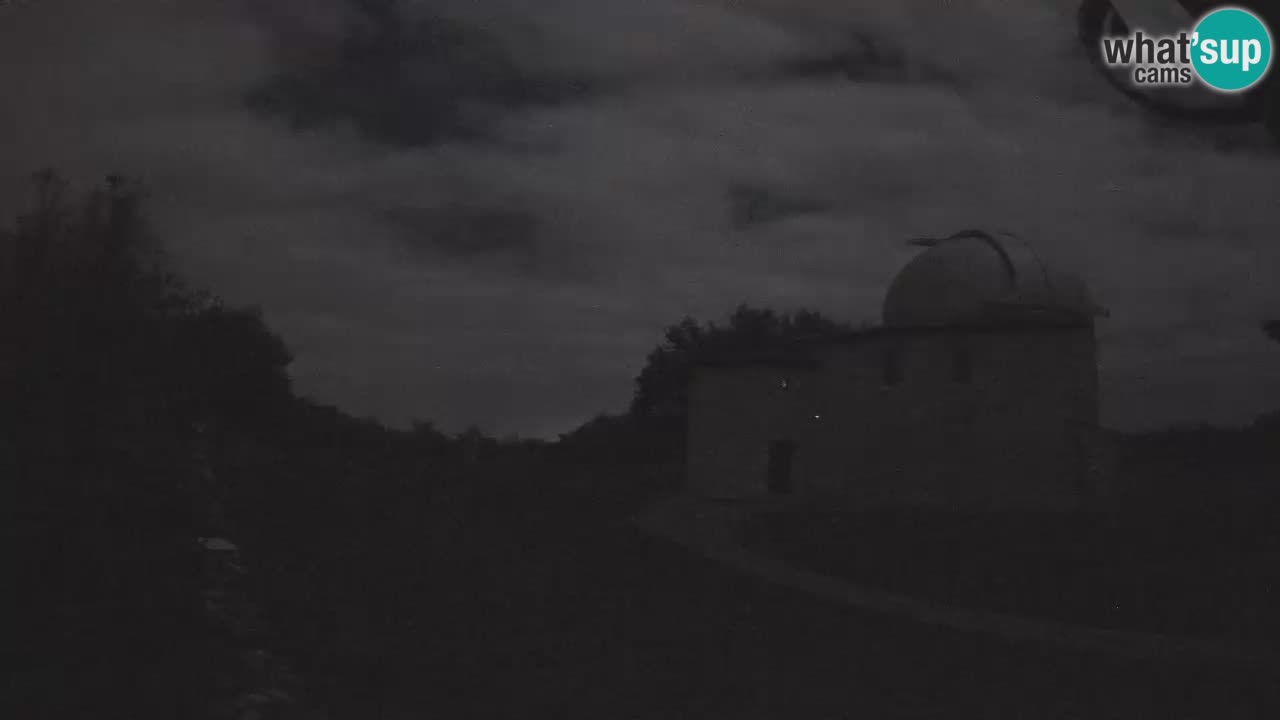 Višnjan Observatory Webcam: Gaze into the Cosmos from Istria, Croatia