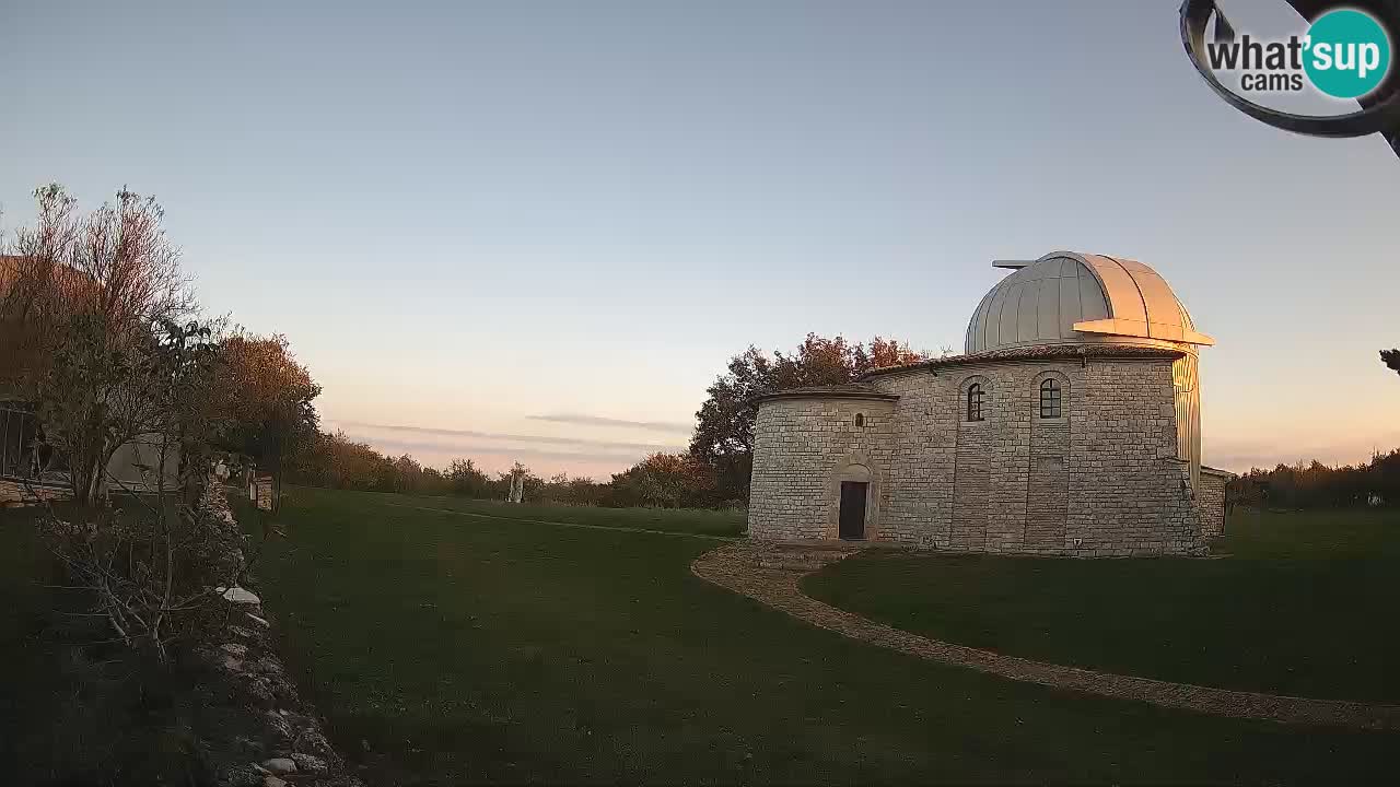 Webcam de l’Observatoire de Višnjan: Plongez dans le cosmos depuis l’Istrie, Croatie