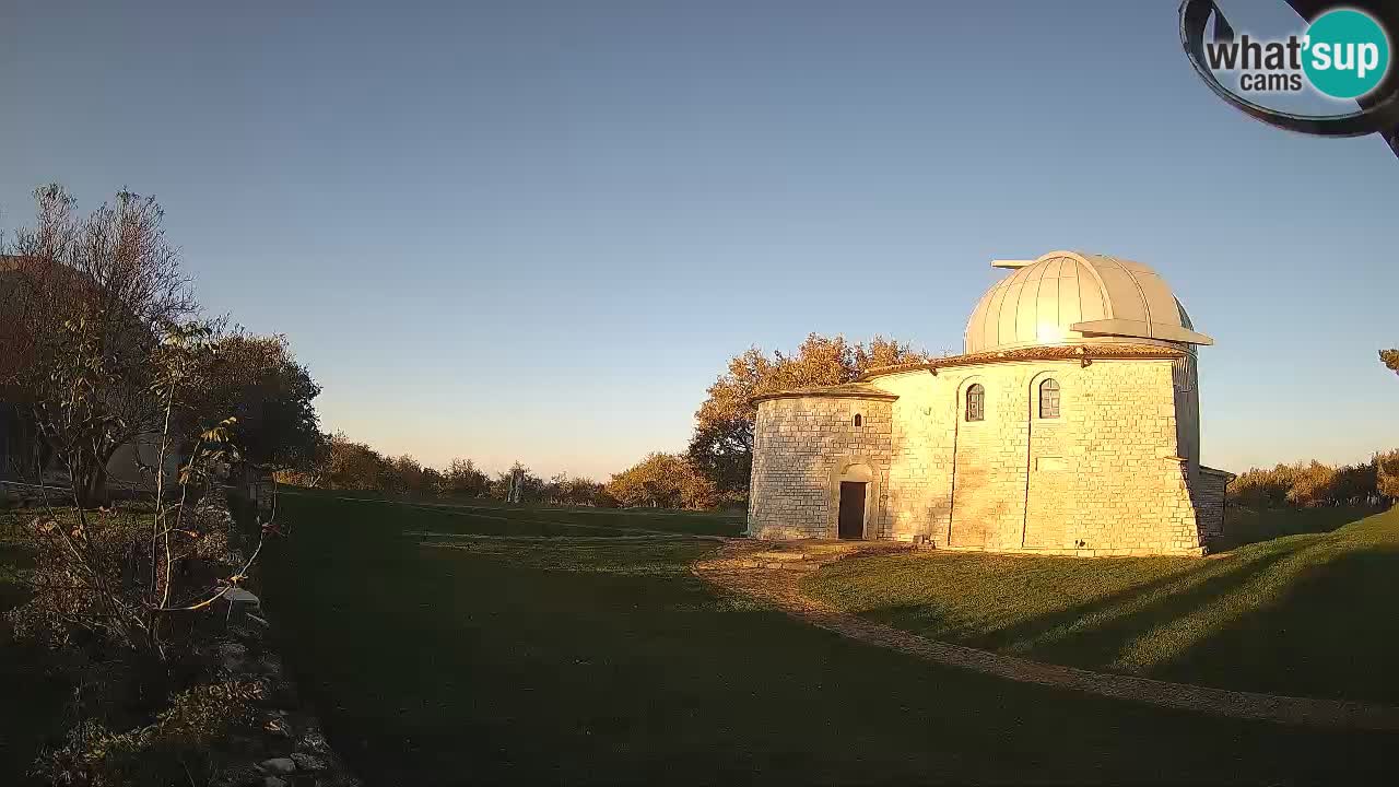 Višnjanska observatorijska spletna kamera: Opazujte vesolje iz Istre, Hrvaška