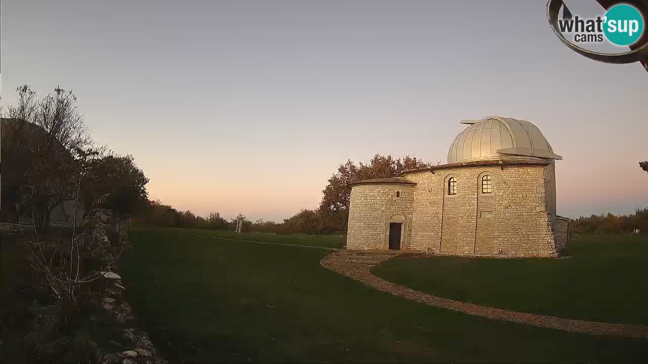 Webcam de l’Observatoire de Višnjan: Plongez dans le cosmos depuis l’Istrie, Croatie