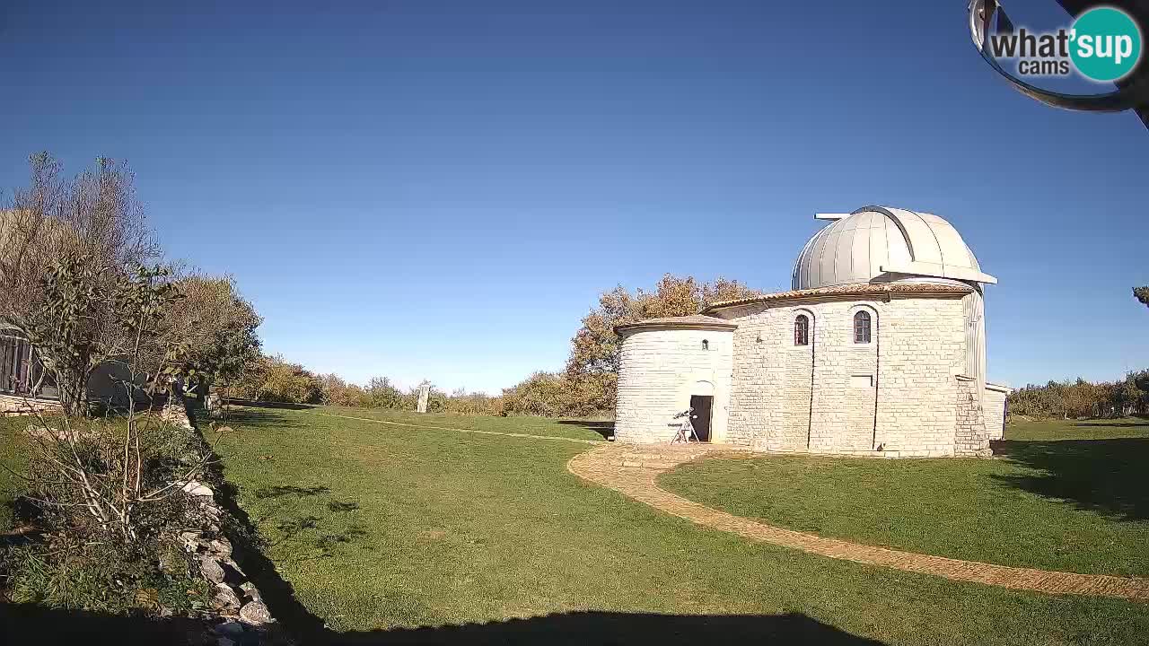 Višnjan Observatory Webcam: Gaze into the Cosmos from Istria, Croatia