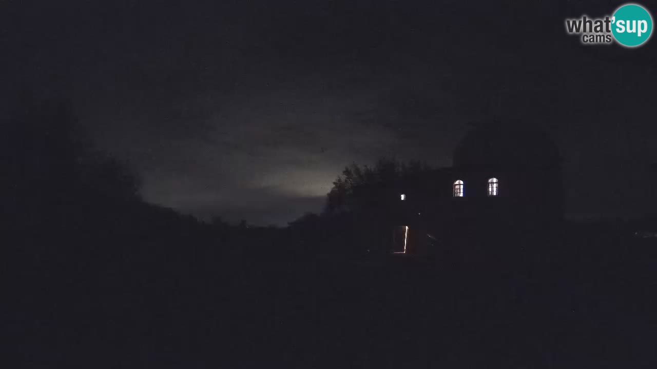 Višnjan Observatory Webcam: Gaze into the Cosmos from Istria, Croatia