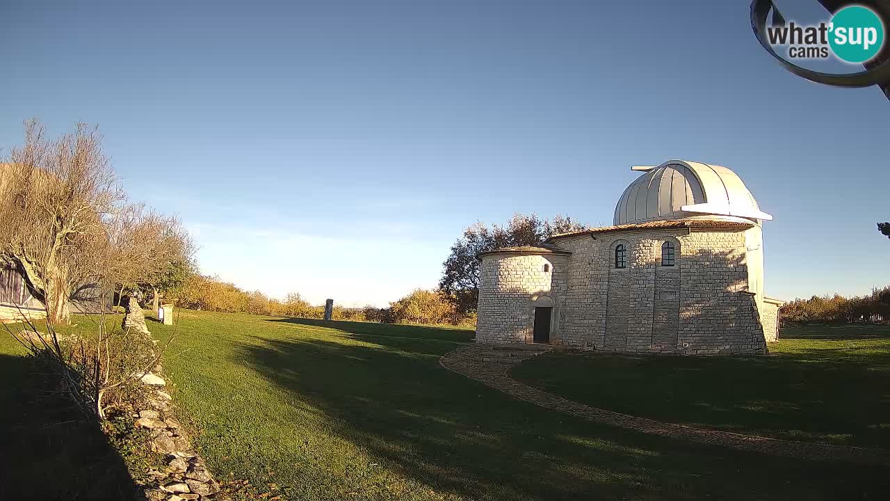 Višnjan Observatory Webcam: Gaze into the Cosmos from Istria, Croatia