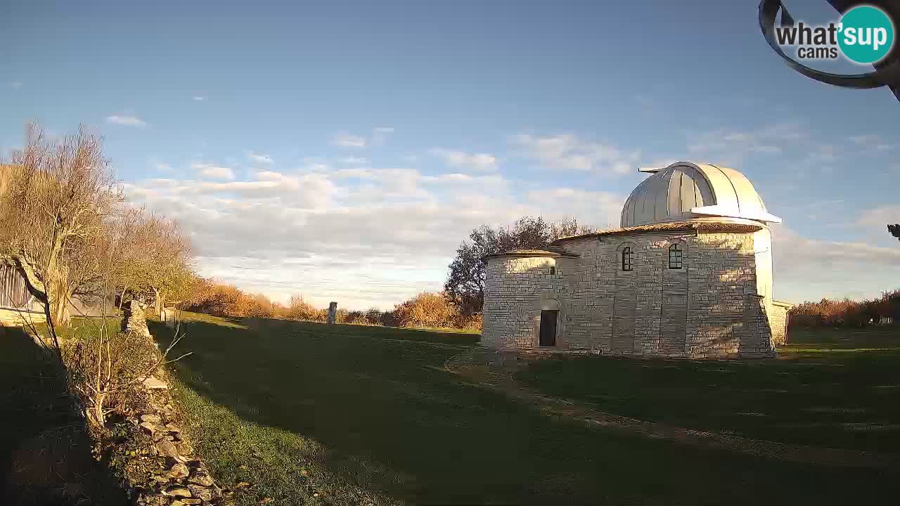 Višnjanska opservatorijska web kamera: Zavirite u svemir s poluotoka Istre, Hrvatska
