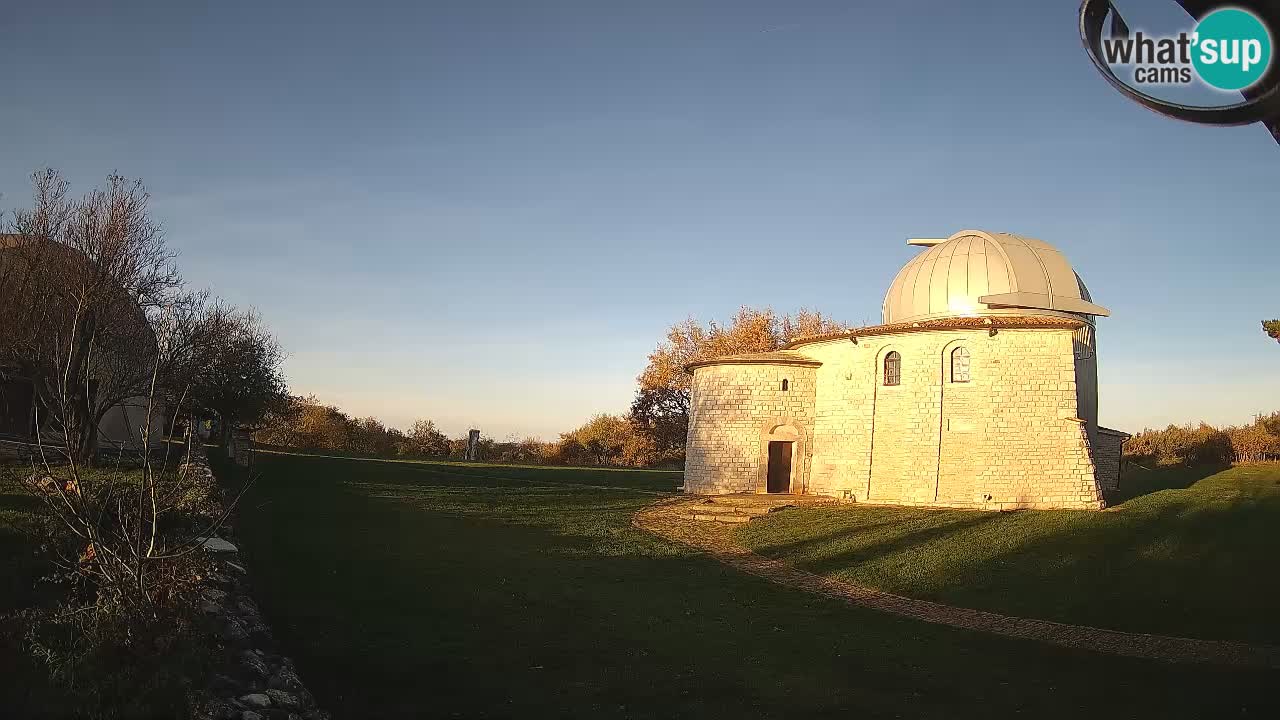 Višnjanska opservatorijska web kamera: Zavirite u svemir s poluotoka Istre, Hrvatska