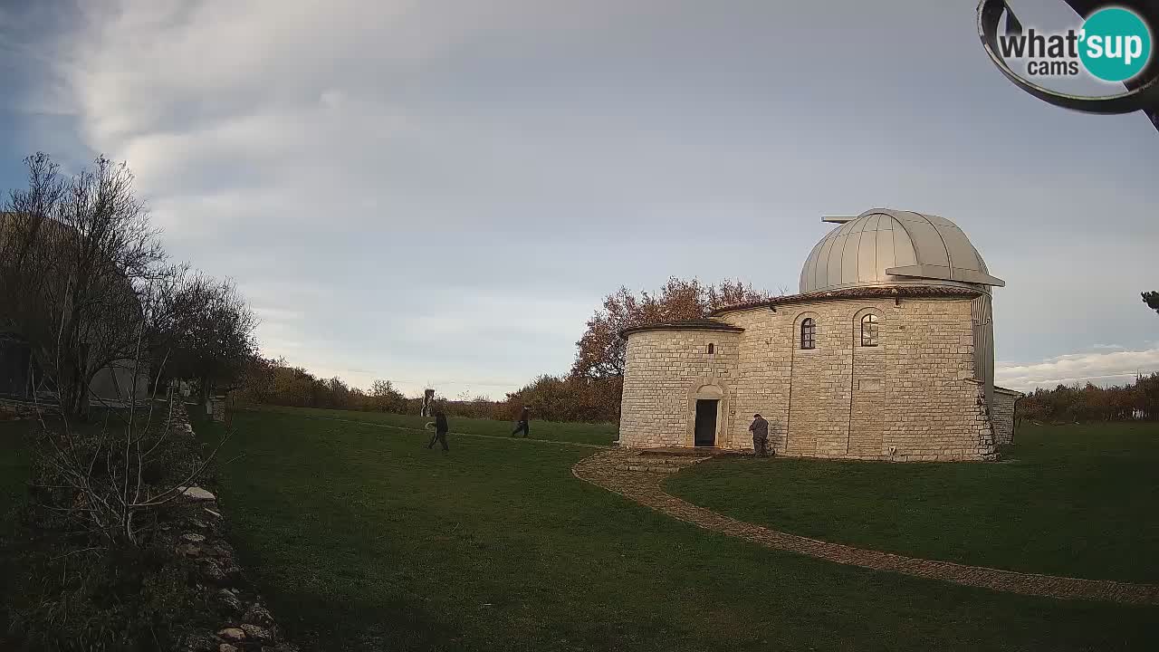 Višnjanska observatorijska spletna kamera: Opazujte vesolje iz Istre, Hrvaška