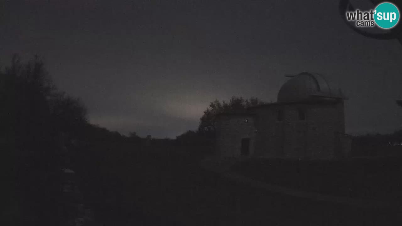 Višnjanska opservatorijska web kamera: Zavirite u svemir s poluotoka Istre, Hrvatska