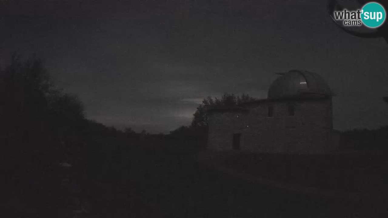 Višnjanska observatorijska spletna kamera: Opazujte vesolje iz Istre, Hrvaška