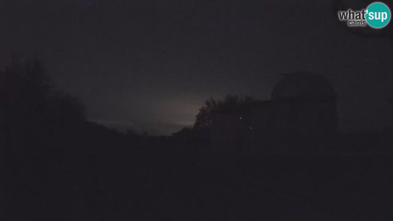 Višnjanska observatorijska spletna kamera: Opazujte vesolje iz Istre, Hrvaška