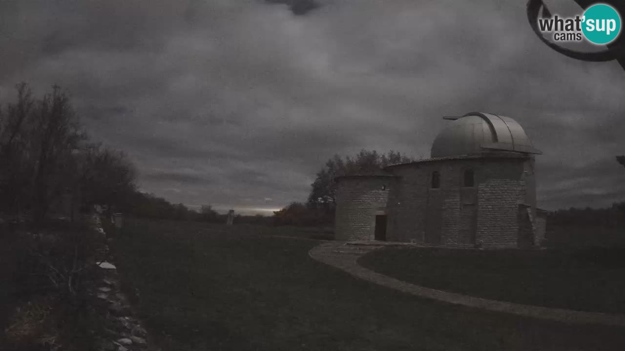 Višnjan Observatory Webcam: Gaze into the Cosmos from Istria, Croatia