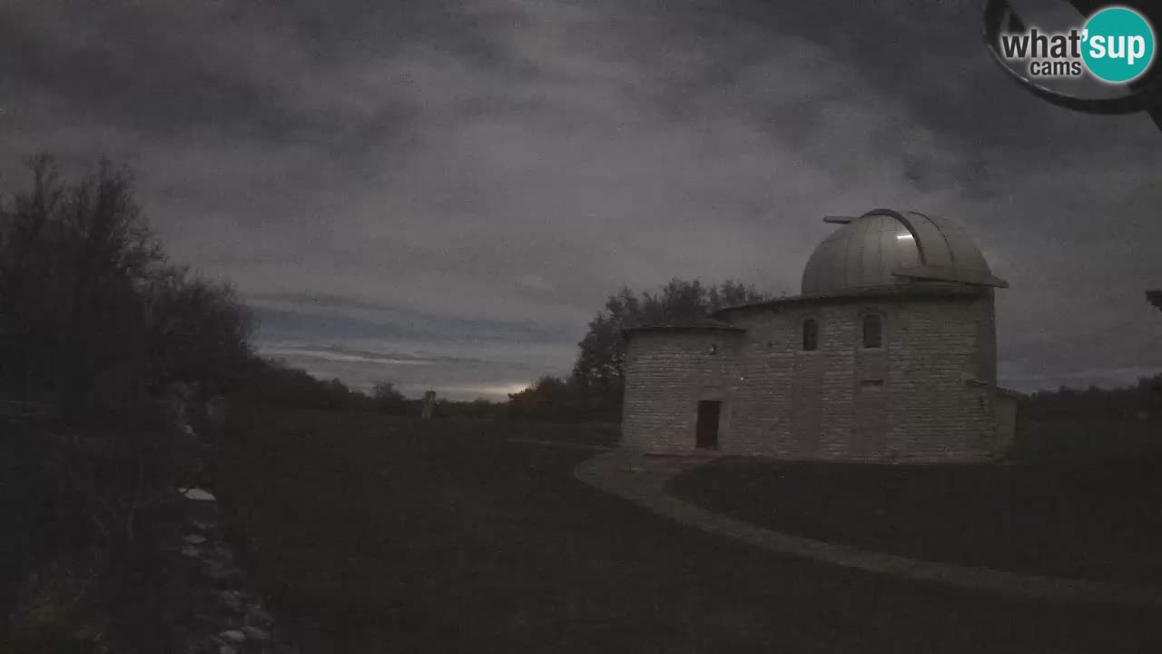 Višnjanska opservatorijska web kamera: Zavirite u svemir s poluotoka Istre, Hrvatska