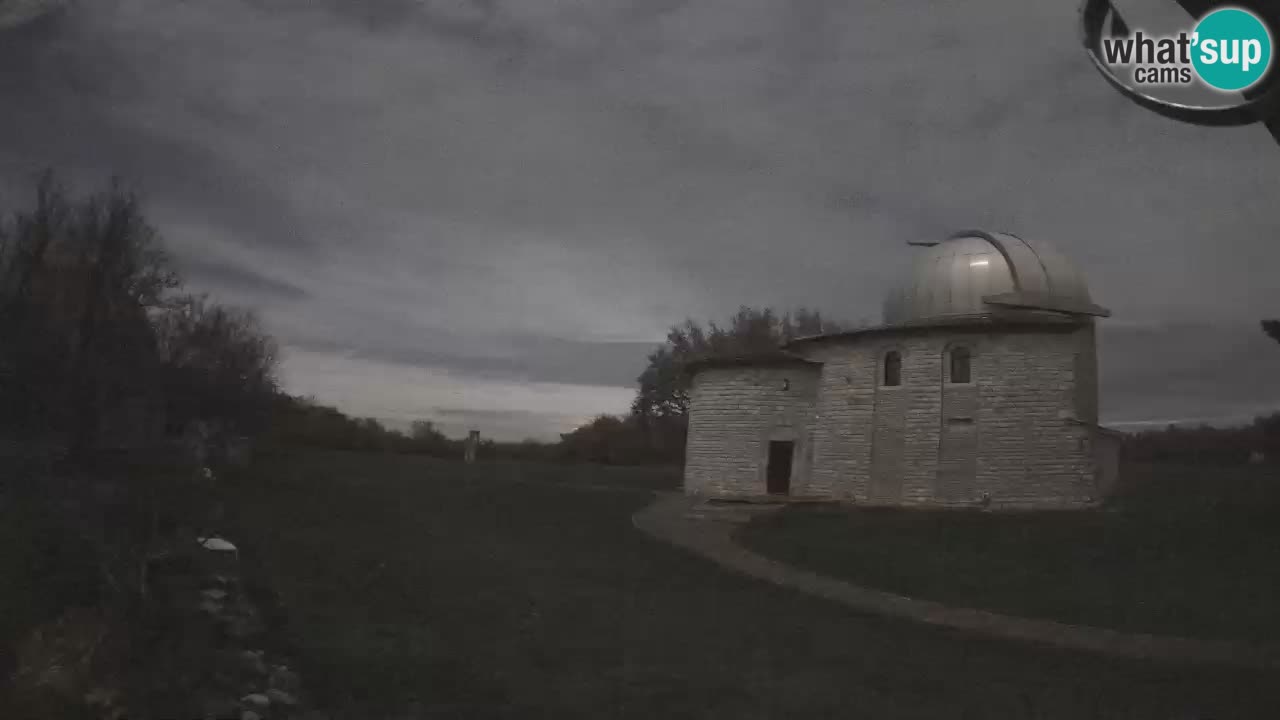 Višnjanska opservatorijska web kamera: Zavirite u svemir s poluotoka Istre, Hrvatska