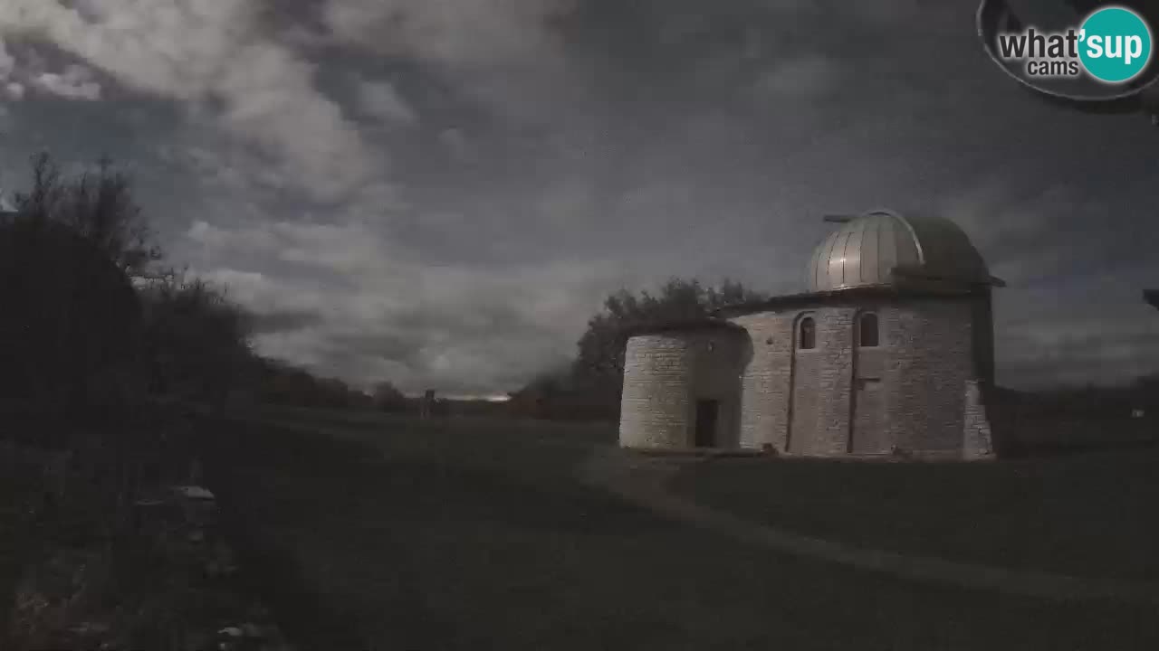 Višnjanska observatorijska spletna kamera: Opazujte vesolje iz Istre, Hrvaška