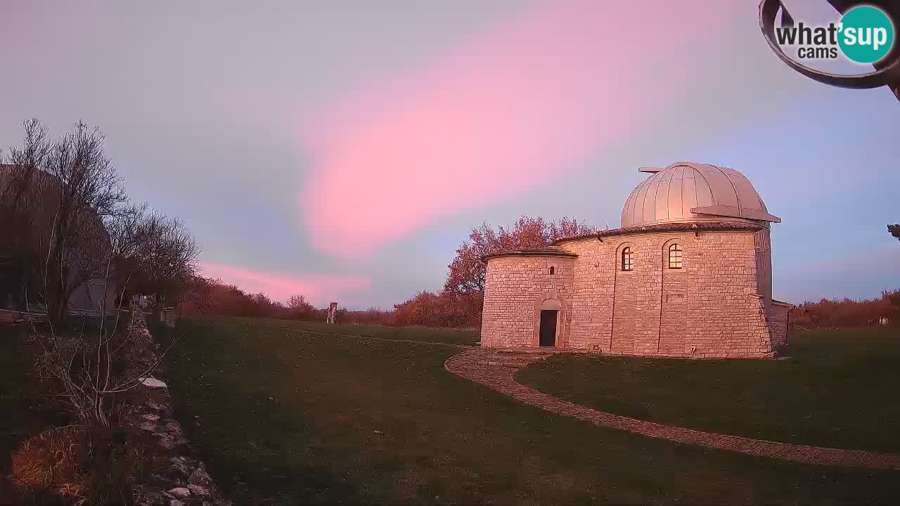 Višnjanska opservatorijska web kamera: Zavirite u svemir s poluotoka Istre, Hrvatska