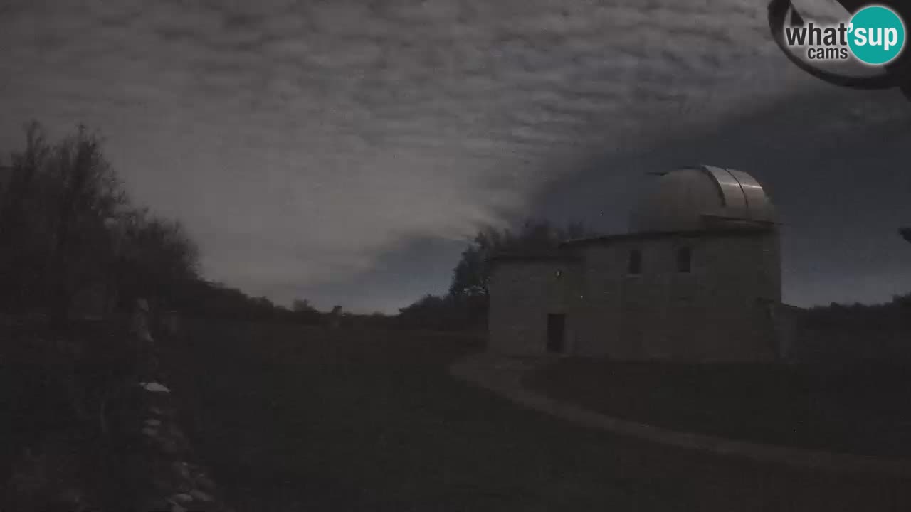 Višnjanska observatorijska spletna kamera: Opazujte vesolje iz Istre, Hrvaška