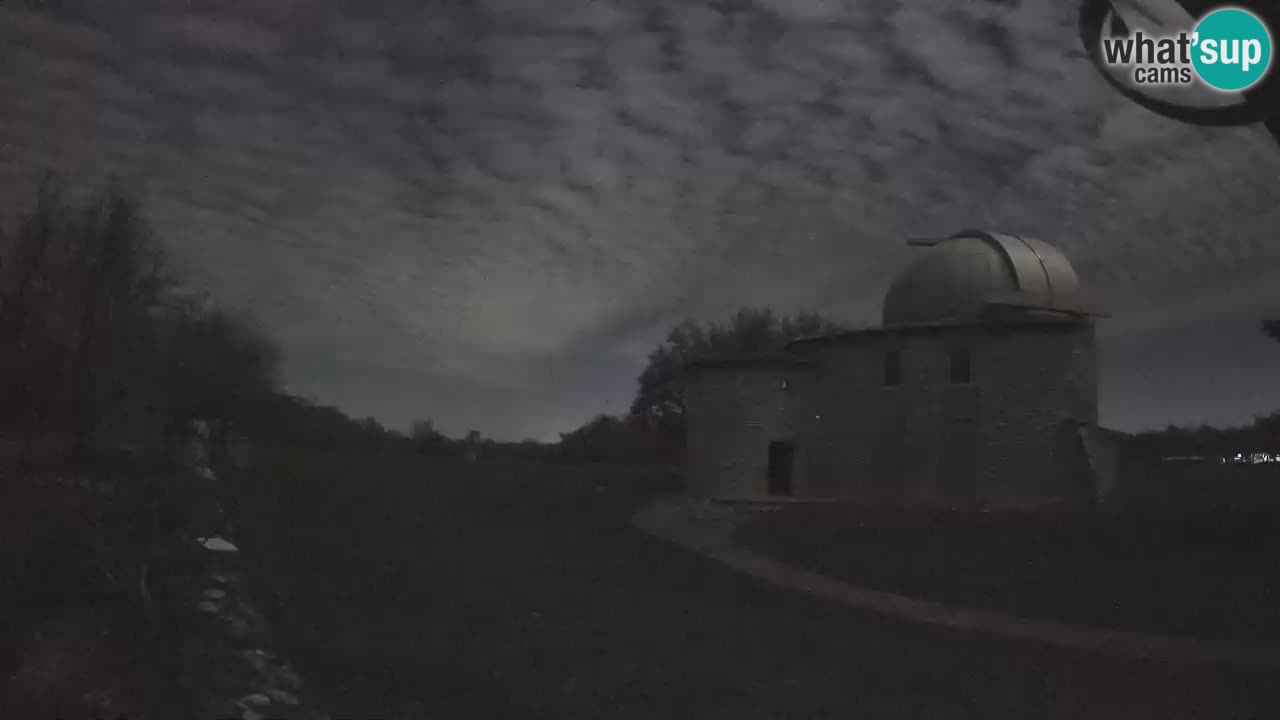 Višnjan Observatory Webcam: Gaze into the Cosmos from Istria, Croatia