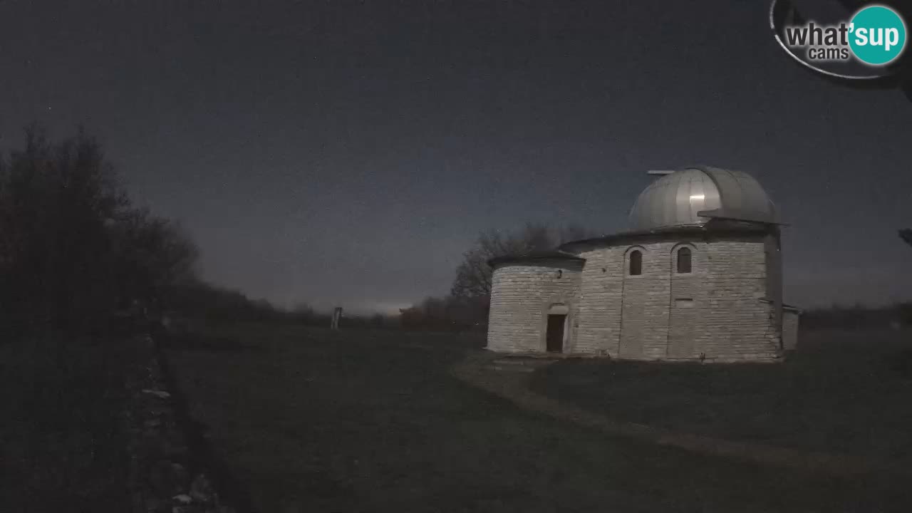 Višnjan Observatory Webcam: Gaze into the Cosmos from Istria, Croatia