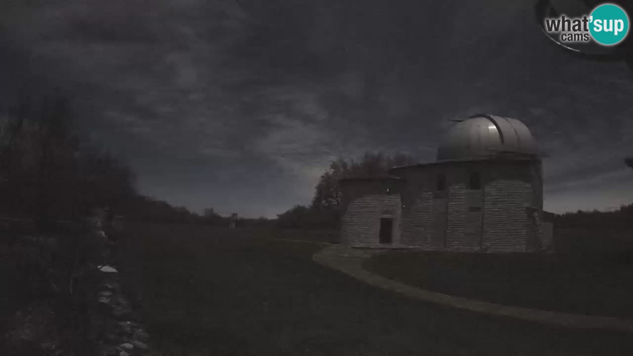 Webcam de l’Observatoire de Višnjan: Plongez dans le cosmos depuis l’Istrie, Croatie