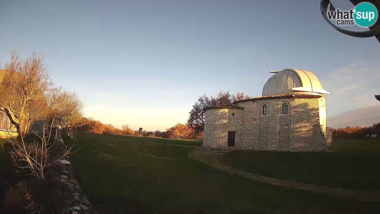 Webcam de l’Observatoire de Višnjan: Plongez dans le cosmos depuis l’Istrie, Croatie