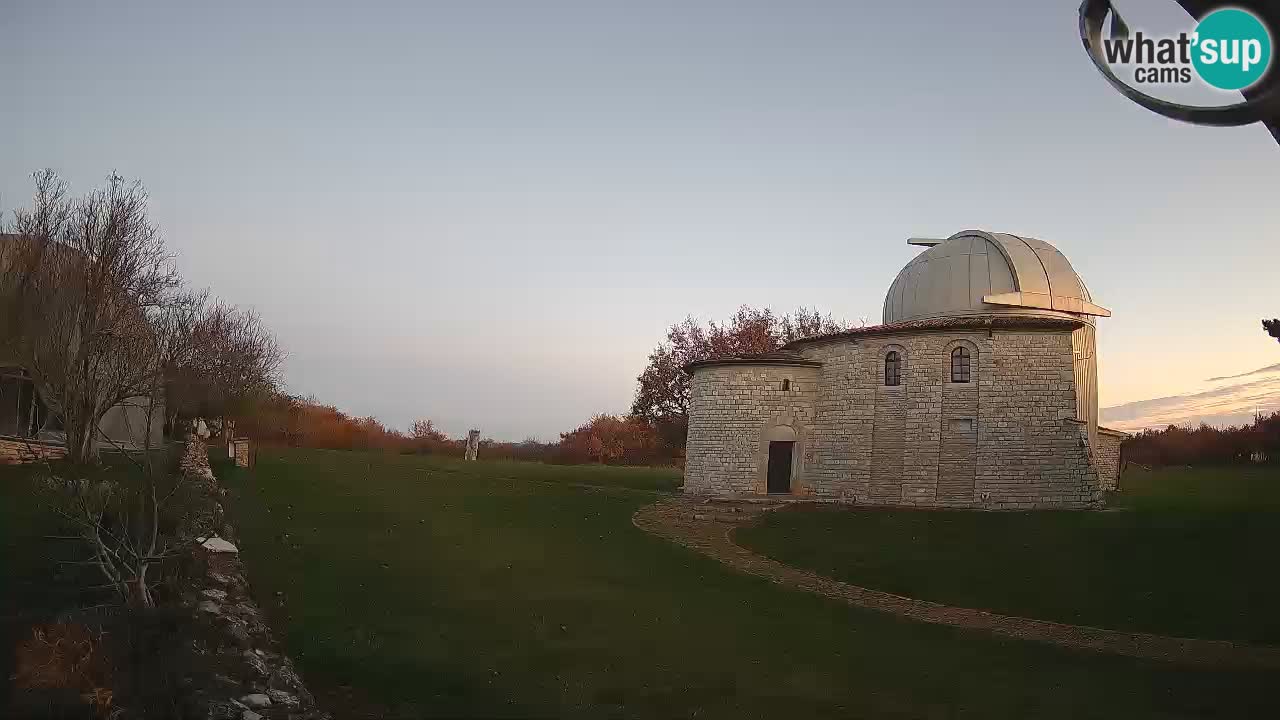 Višnjanska opservatorijska web kamera: Zavirite u svemir s poluotoka Istre, Hrvatska