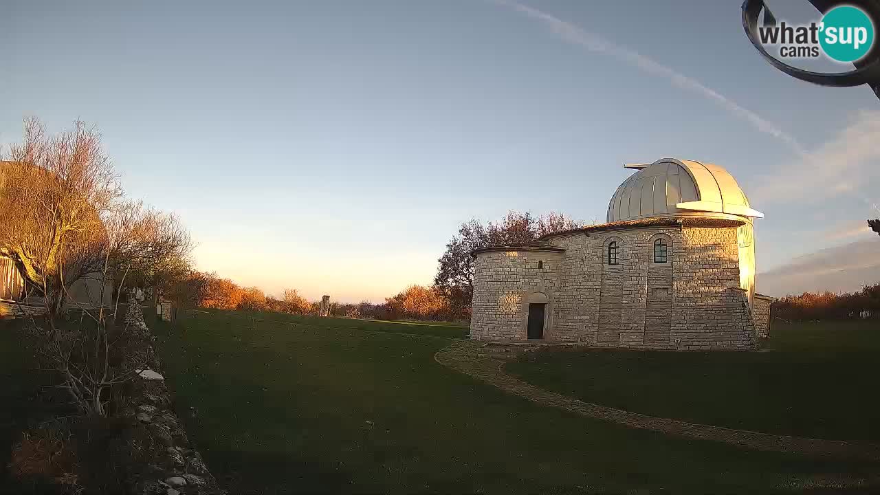 Višnjan Observatory Webcam: Gaze into the Cosmos from Istria, Croatia