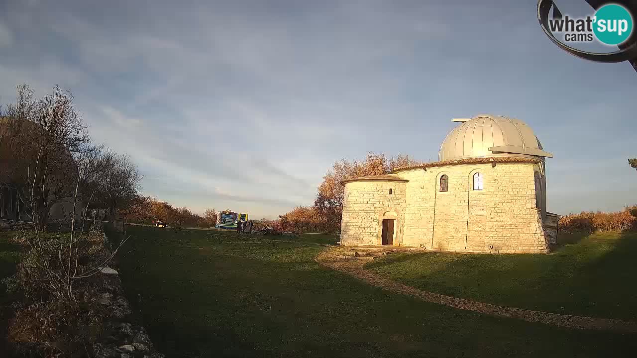 Webcam de l’Observatoire de Višnjan: Plongez dans le cosmos depuis l’Istrie, Croatie