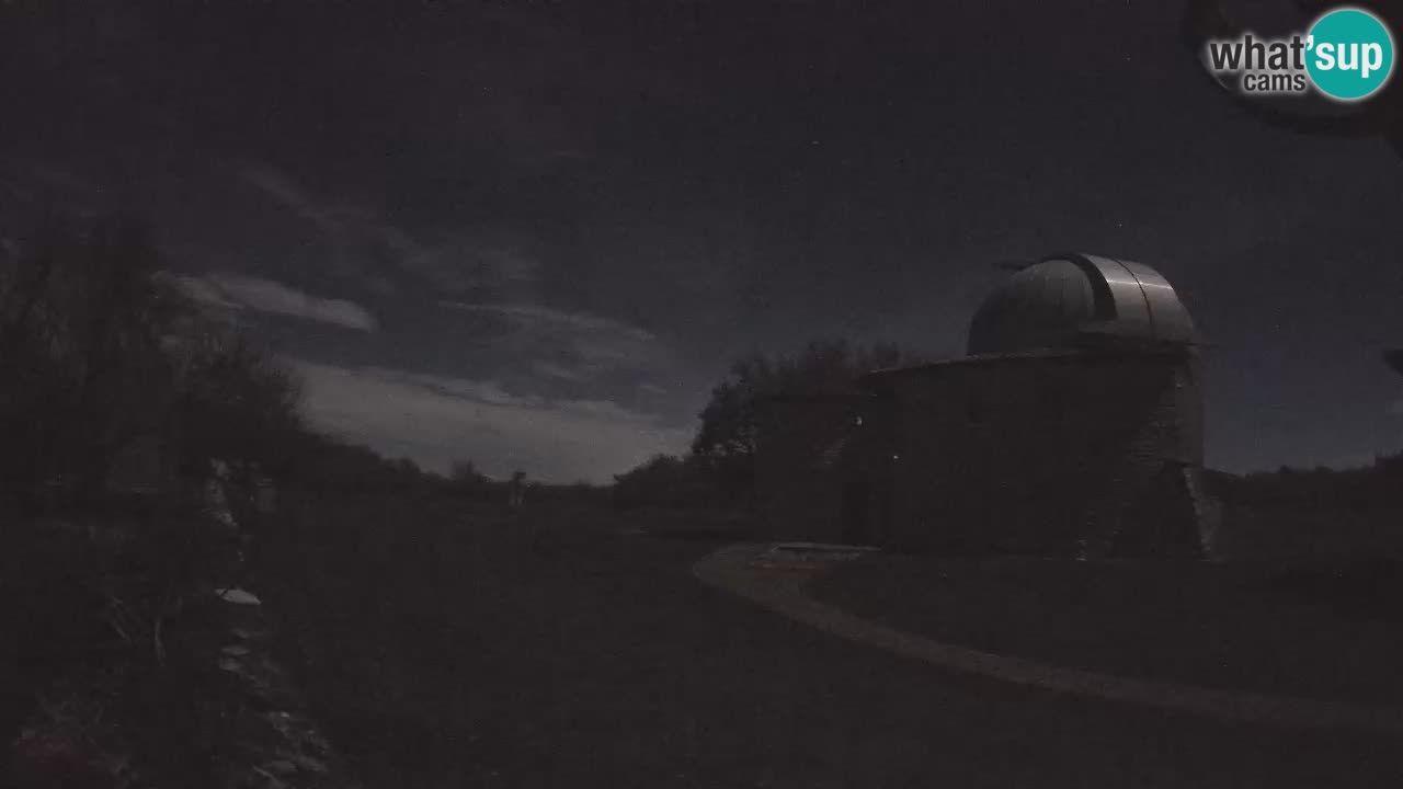 Višnjanska opservatorijska web kamera: Zavirite u svemir s poluotoka Istre, Hrvatska