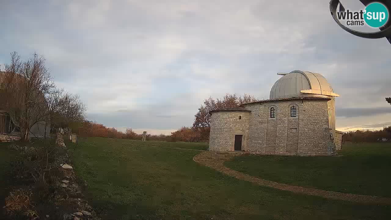 Višnjanska opservatorijska web kamera: Zavirite u svemir s poluotoka Istre, Hrvatska