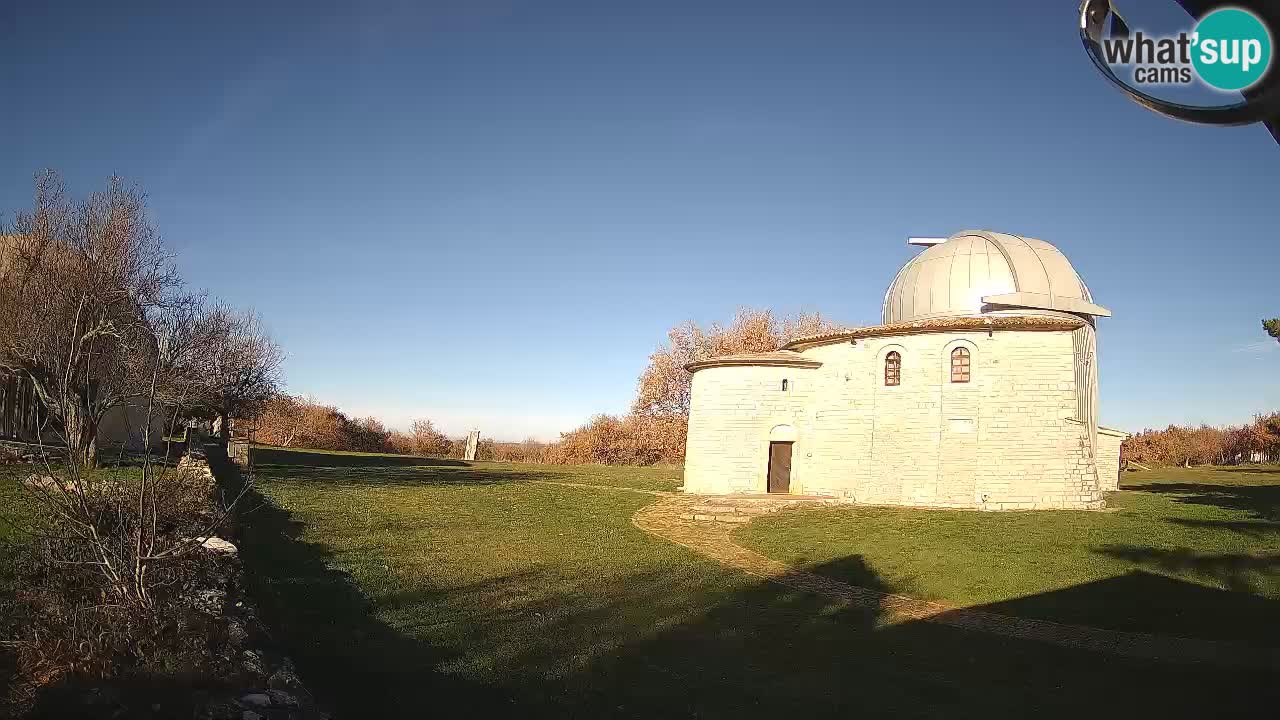 Višnjan Observatory Webcam: Gaze into the Cosmos from Istria, Croatia