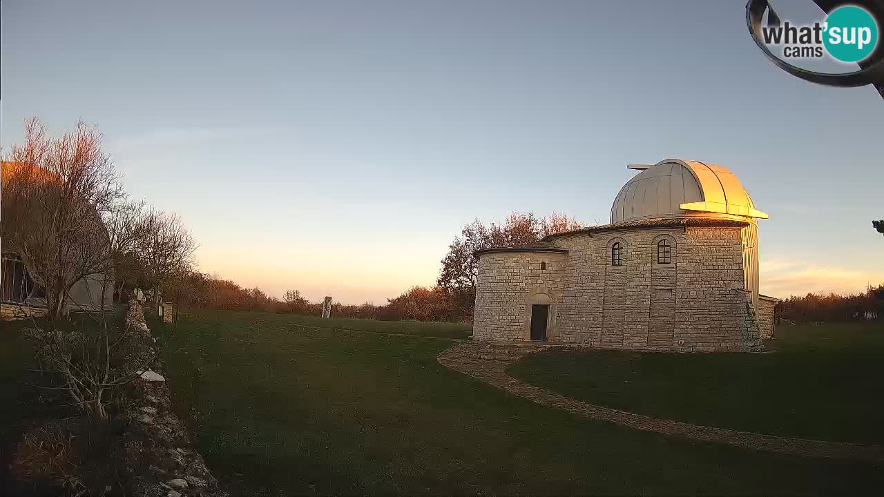 Višnjanska observatorijska spletna kamera: Opazujte vesolje iz Istre, Hrvaška