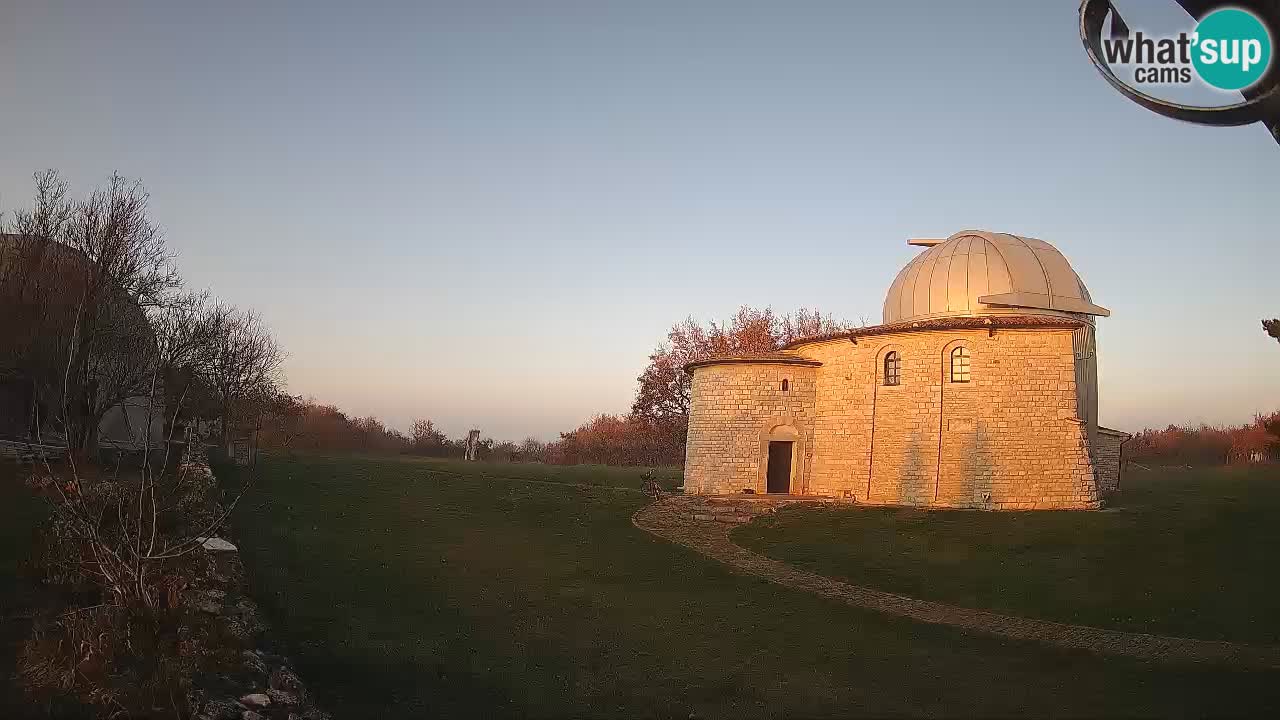 Višnjan Observatory Webcam: Gaze into the Cosmos from Istria, Croatia