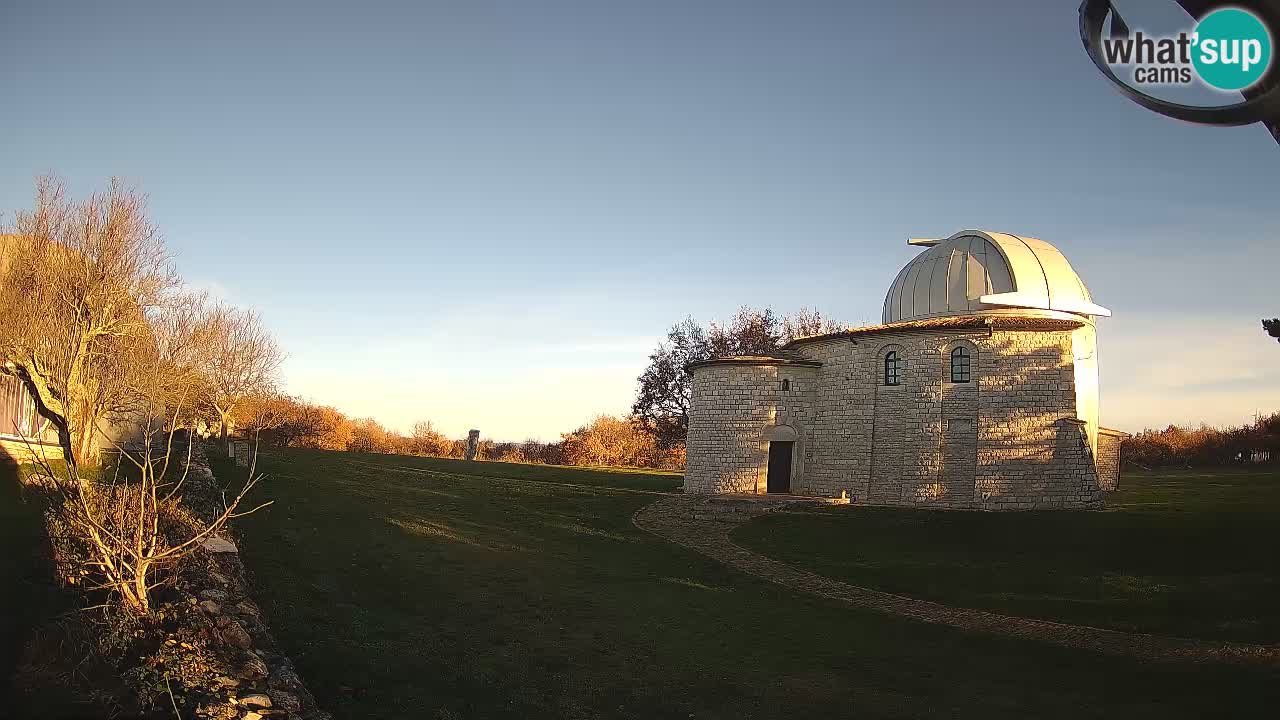 Webcam de l’Observatoire de Višnjan: Plongez dans le cosmos depuis l’Istrie, Croatie