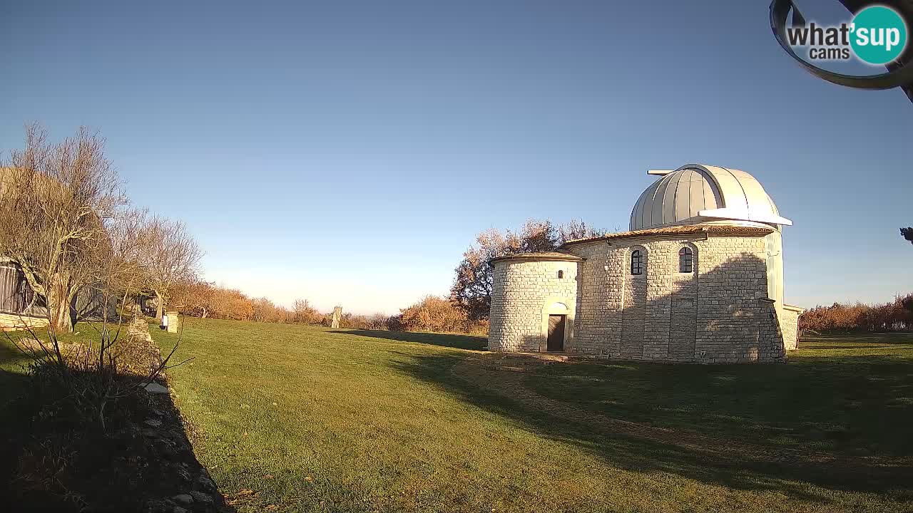 Višnjan Observatory Webcam: Gaze into the Cosmos from Istria, Croatia