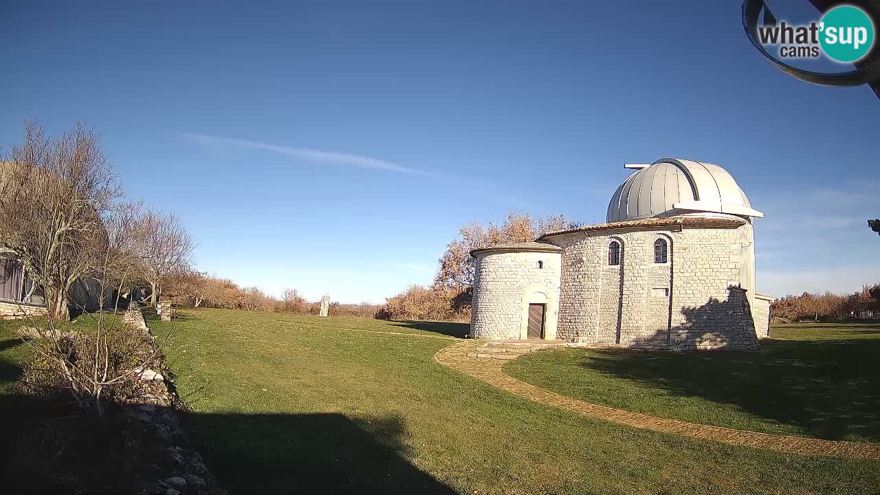Višnjan Observatory Webcam: Gaze into the Cosmos from Istria, Croatia