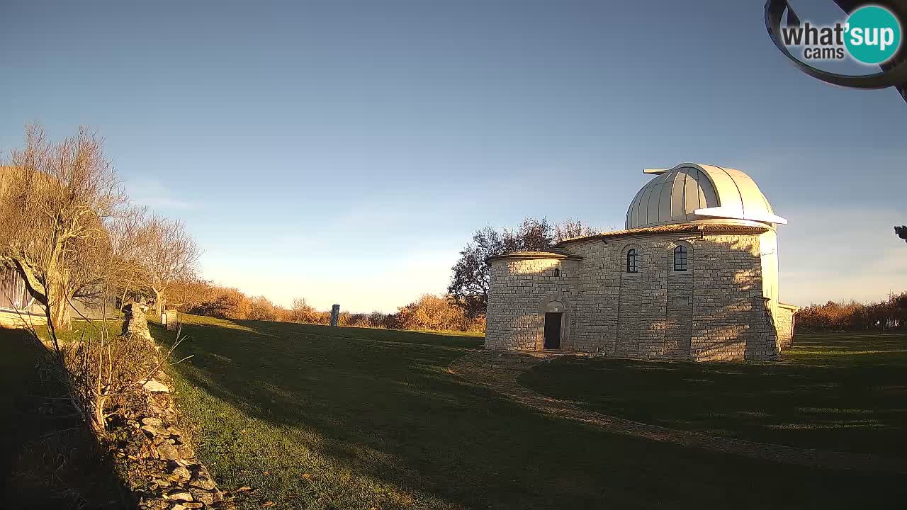 Višnjanska observatorijska spletna kamera: Opazujte vesolje iz Istre, Hrvaška