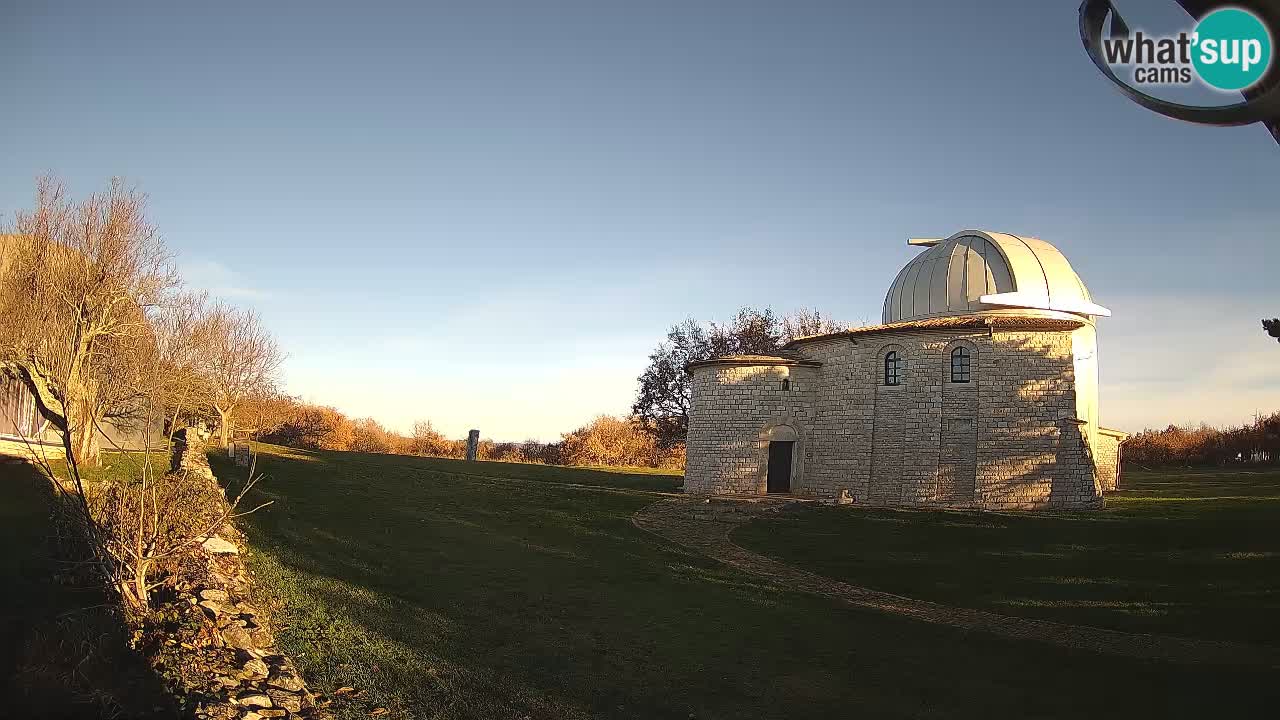 Višnjanska opservatorijska web kamera: Zavirite u svemir s poluotoka Istre, Hrvatska