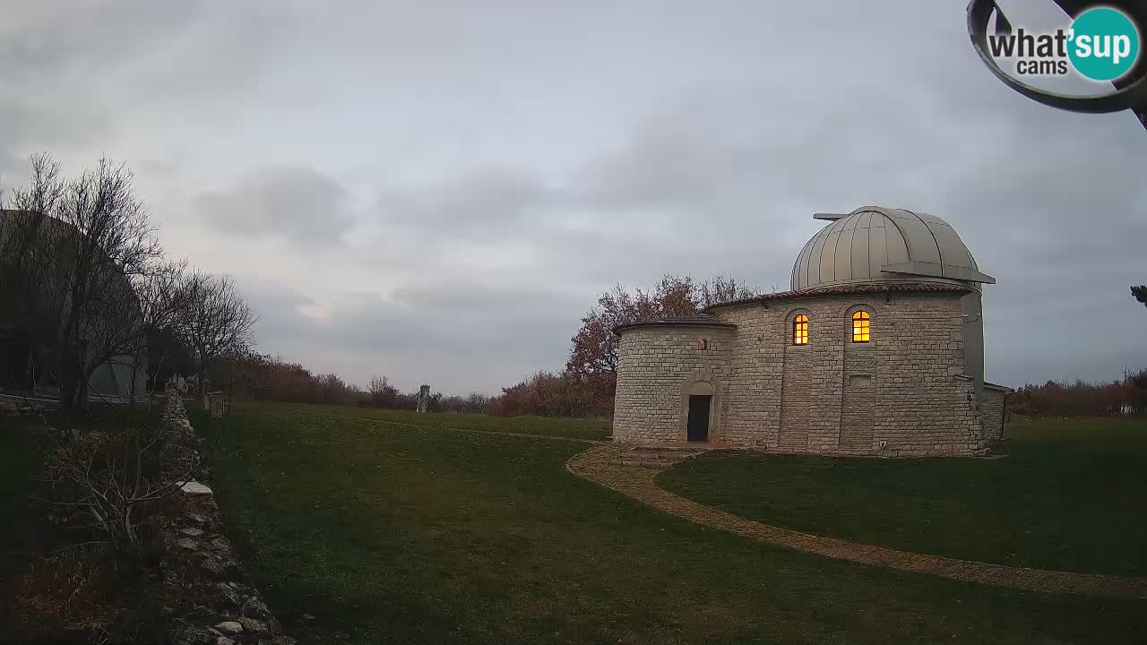 Višnjanska observatorijska spletna kamera: Opazujte vesolje iz Istre, Hrvaška