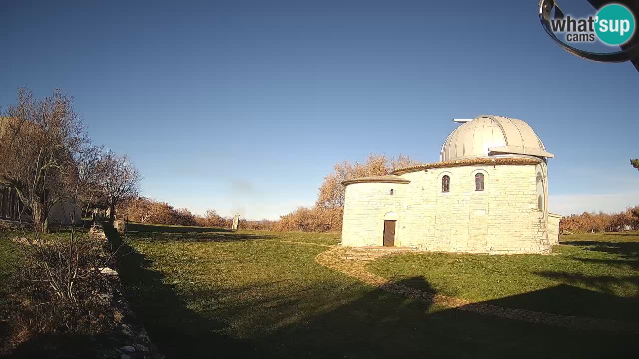 Višnjan Observatory Webcam: Gaze into the Cosmos from Istria, Croatia