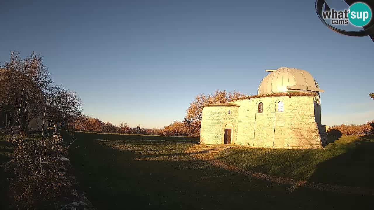 Višnjanska observatorijska spletna kamera: Opazujte vesolje iz Istre, Hrvaška