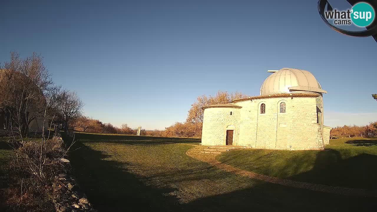 Višnjan Observatory Webcam: Gaze into the Cosmos from Istria, Croatia