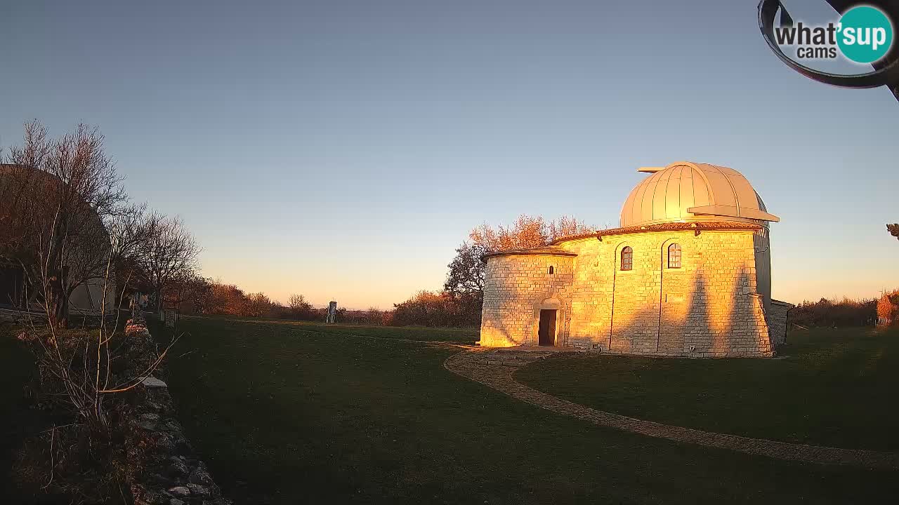 Višnjan Observatory Webcam: Gaze into the Cosmos from Istria, Croatia